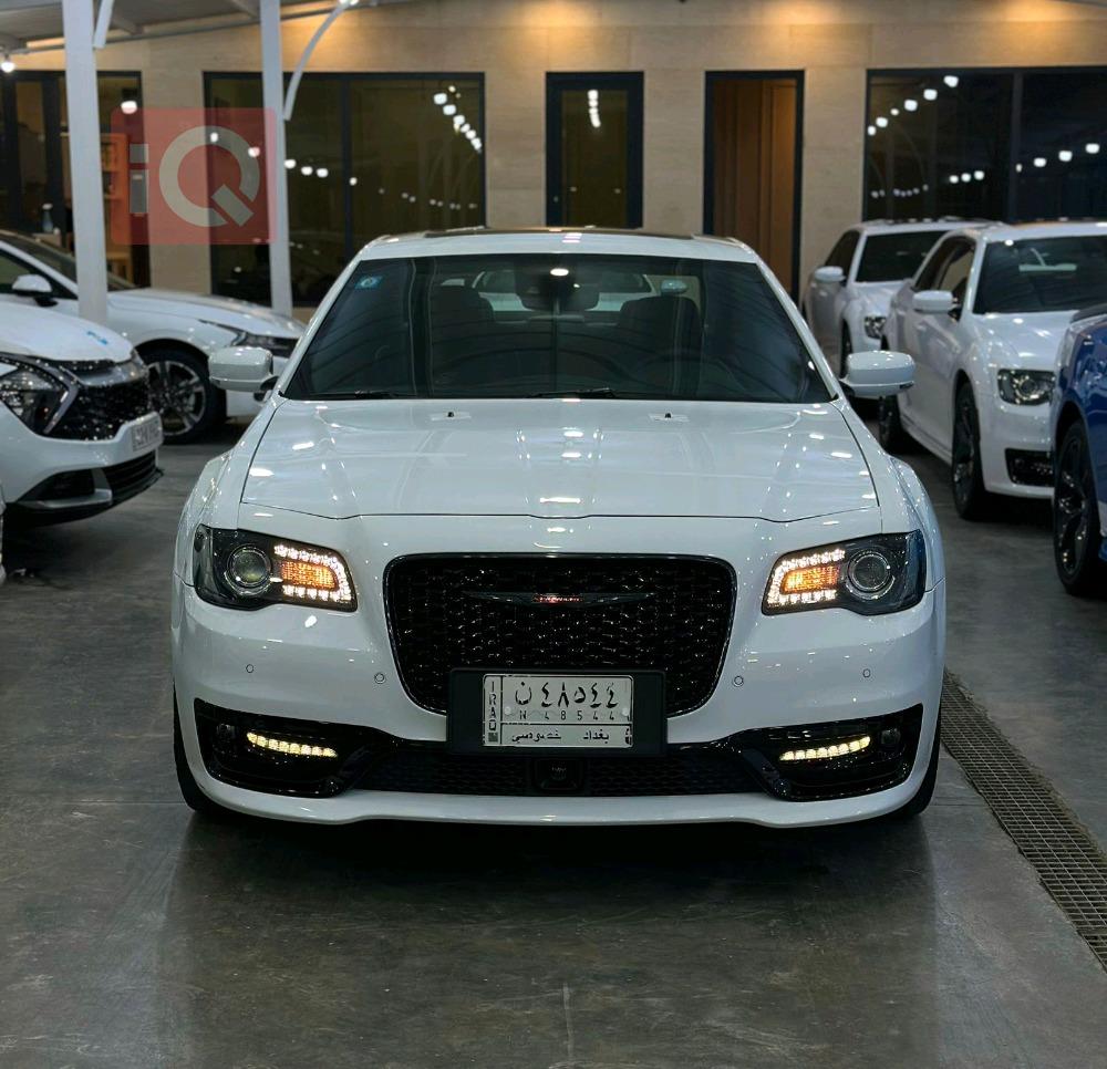 كرايسلر 300
